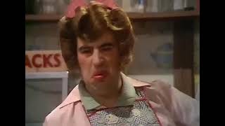 Spam Spam Spam   - Monty Python  - sub ita