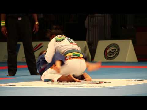 WPJJC 2014 - Pamela Ventura Vs Amanda Nogueira - Female Blue - Absolute Final