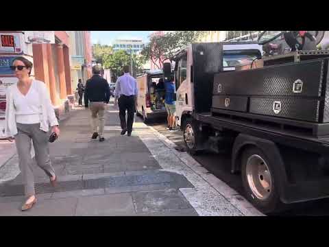 WALKING HAMILTON BERMUDA 🇧🇲 