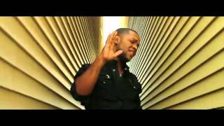 Redimi2 Ella No Cree En El Amor (Video Oficial) version completa