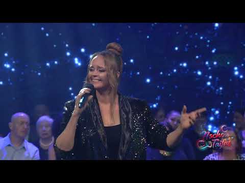 SHAILA DÚRCAL canta LA GATA BAJO LA LLUVIA