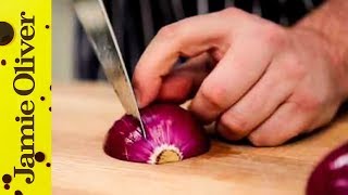 How To - chop an onion, with Jamie Oliver&#39;s mate Pete