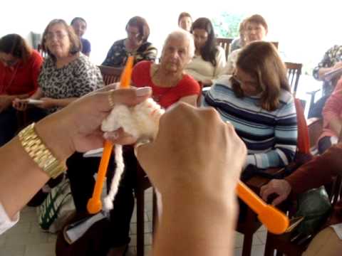 Noemi Fonseca - Guararema "Segredo do torcidinho do xale triangular"