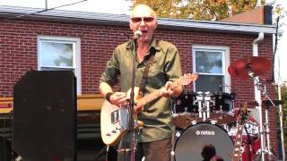 Graham Parker Live &quot;Get Started Start A Fire&quot; In HD