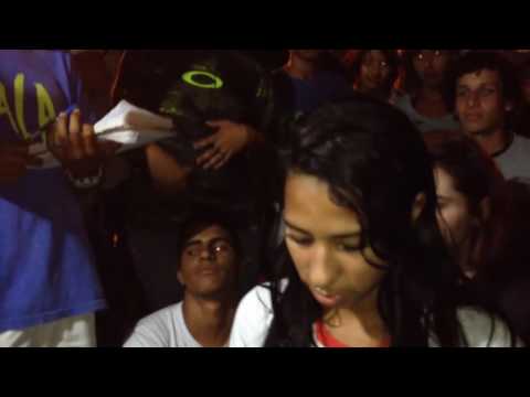 Batalha de rima "bmo vs Anne