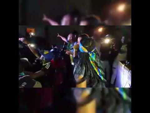 Cair com cadeira - Vuino ft Jp da Maika e Eva Rap Diva