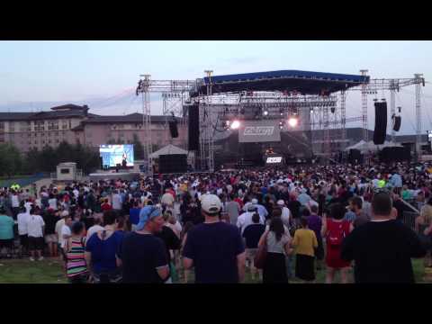 DJ z-trip opening for ll cool j