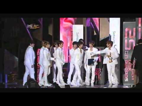 [101209] GDA 2010   Super Junior wins Disk Bonsang Album