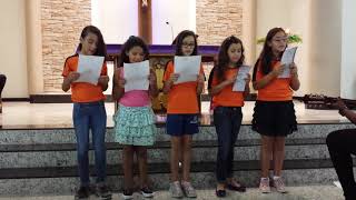 Escola Integrada e Coral Santo Antônio prestam homenagem à Paróquia