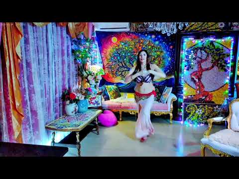 Belly Xmas Bellydance / @mhariegold 