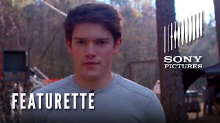 The 5th Wave Featurette: Meet Flinstone