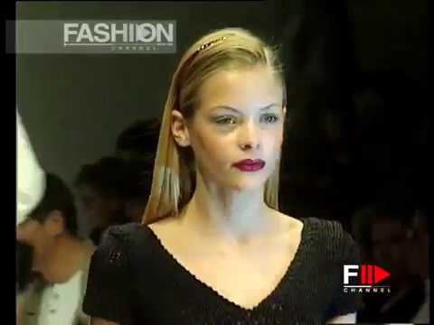 "Gucci" Spring Summer 1995 Milan 2 of 4 pret a porter woman by FashionChannel