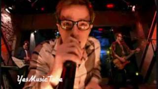 Weezer - (If You&#39;re Wondering if I Want You To) I Want You To (Live at It&#39;s On with Alexa Chung)