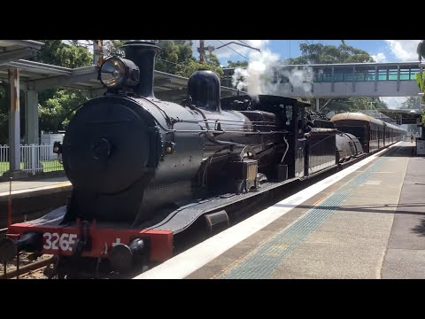 *SUPER RARE SIGHT!* Steam Locomotive 3265 races through Heathcote with 49 class trailing! #rare