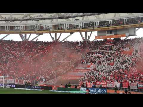 "Recibimiento de la Hinchada / Estudiantes 1- Gimnasia 1. Torneo Inicial 2013" Barra: Los Leales • Club: Estudiantes de La Plata