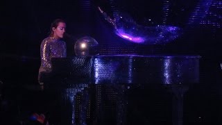 Miley Cyrus - Twinkle Song Live The Milky Milky Milk Tour Detroit