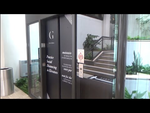 Scenic Dover Hydraulic Elevator @ Galleria Edina - Edina, MN