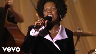 Lynda Randle - Walk With Me, Lord [Live]