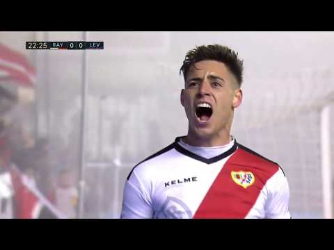 Caño de Alex Moreno en el gol del Rayo Vallecano 2-1 al Levante | Audio: Miguel Angel Roman | 18-19