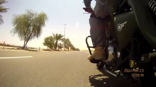 preview picture of video 'Royal Enfield Classic 500, Road E90 direction Liwa (U.A.E.)'