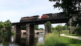 preview picture of video 'BCOL 4644 at Napanee (28JUN2014)'