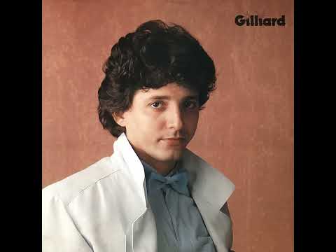 Gilliard. Como posso te chamar de amiga se chamei de amor.