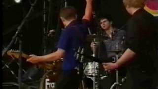 14 Franz Ferdinand - Darts of Pleasure (Pinkpop)