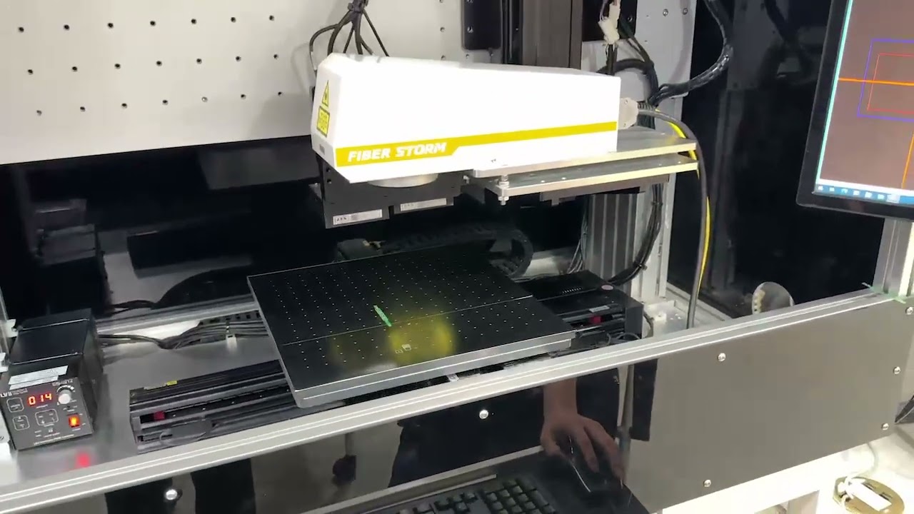 PCB 판 까내기 작업