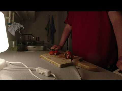 MongoTV_10341 - Min Natmad - RUGBRØD Med LEVERPOSTEJ og TOMAT