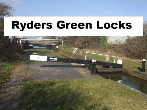 Ryders Green Locks BCN Narrowboat #85
