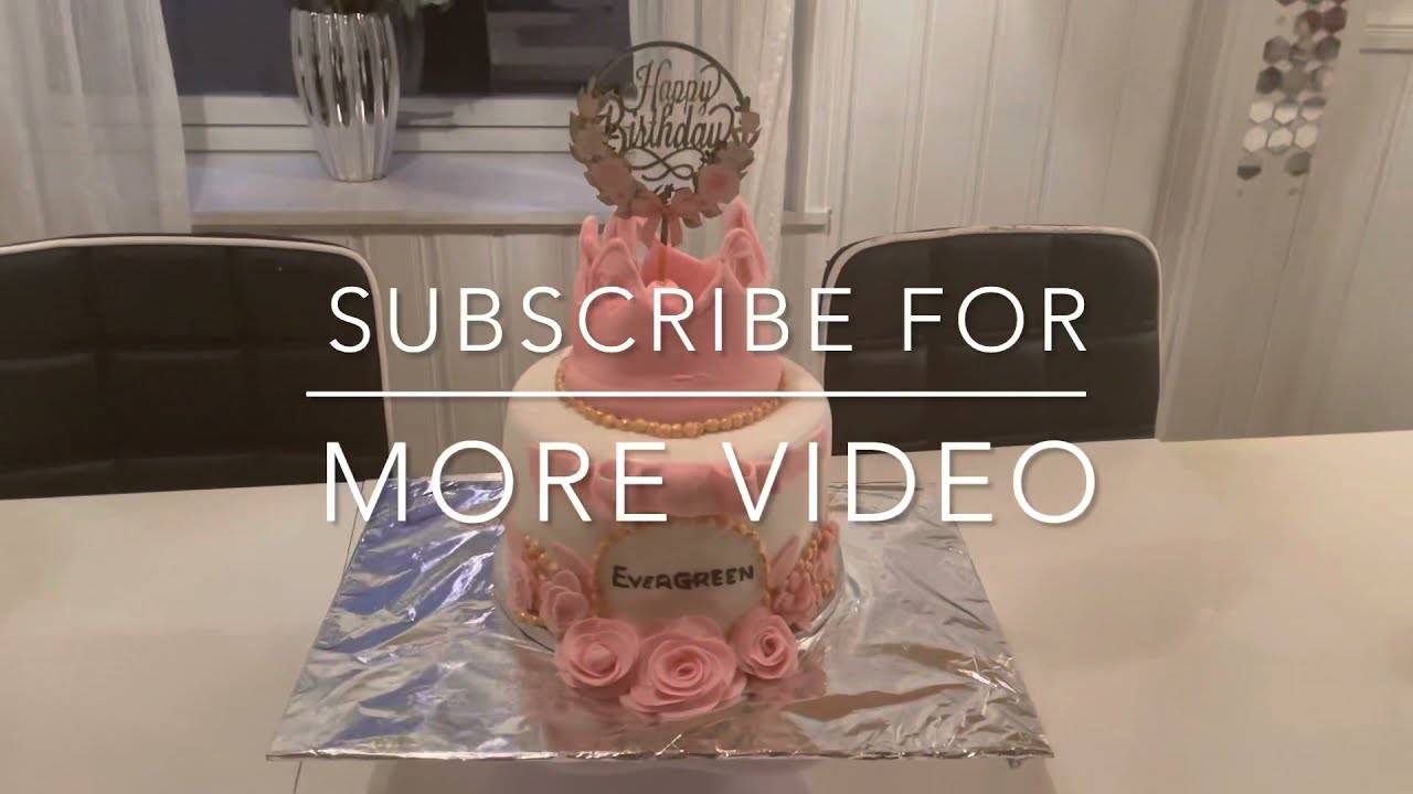 White and Pink Princess Crown Birthday Cake / Princess Cake Ideas