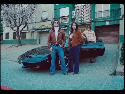 Ladilla Rusa - KITT y los coches del pasado (feat Joan Colomo & Los Ganglios) (VIDEOCLIP oficial)