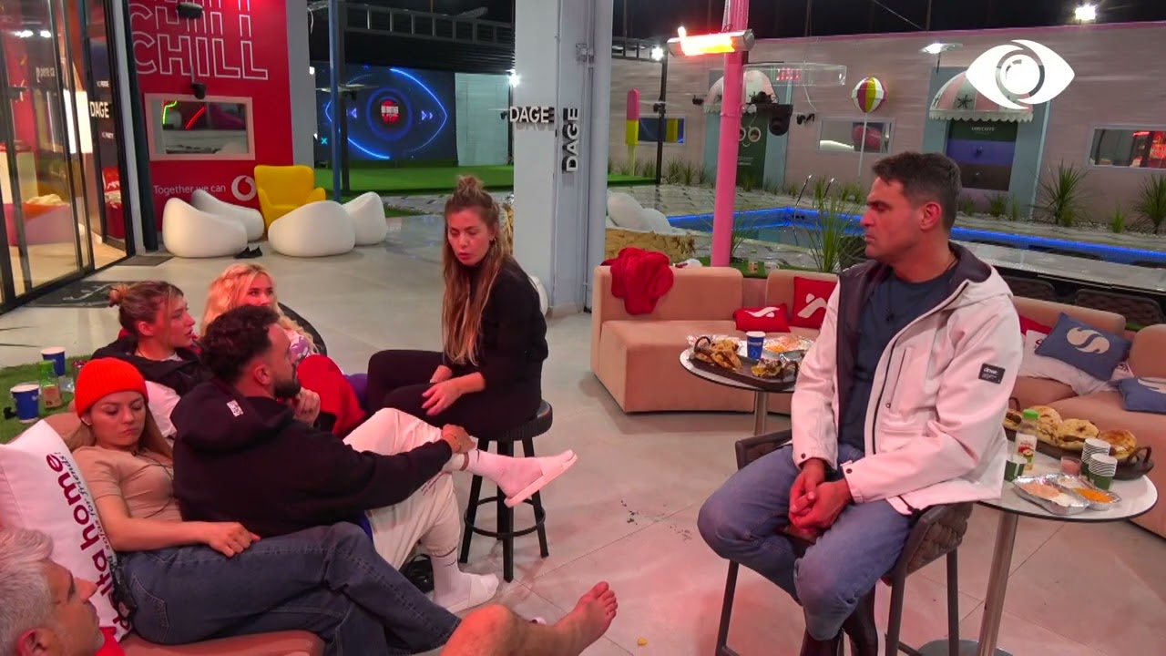 Olta diskuton me banorët: E keni tepruar të gjithë me Antonetën!