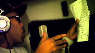 Ski Beatz ft. STS -- Moon Walkin&#39;