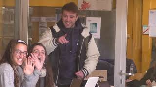 😳El POLVO ~ de talco en la biblioteca 🎓📚 [Cámara Oculta]