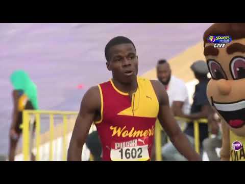 Xavier Nairne wins the class 1 boys 200m final champs 2019