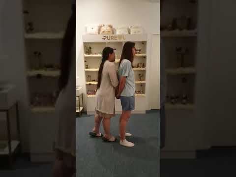 Testing the strength of Miracle Fragrance Balm 体验神奇能量香膏的即时效果