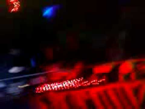 Patrick Bunton kommt an die Decks im Bambu