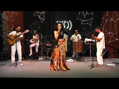 Polyana Resende se apresenta no programa Palco 105 da Rádio Tabajara FM (2018)