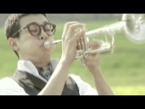 Trailer de Adolescência Trapalhada (2013)