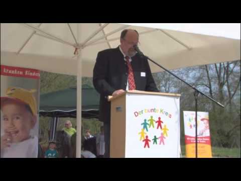 Bunter Kreis - Ansprachen beim Spatenstich für den Ziegelhof