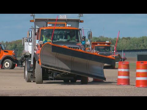 Twin Cities, Minnesota Braces For First Snow