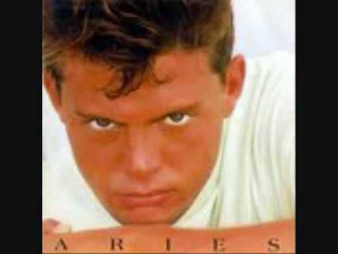 download lagu mp3 mp4 Llevarte Hasta El Cielo Luis Miguel, download lagu Llevarte Hasta El Cielo Luis Miguel gratis, unduh video klip Llevarte Hasta El Cielo Luis Miguel
