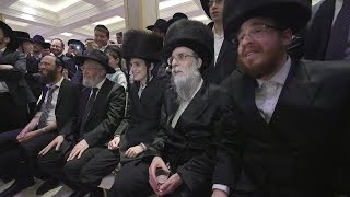 Moshe Vaintraub Sings At Motty Steinmetz Engagement | משה וינטרוב בגראמען בשמחת אירוסי מוטי שטיינמץ