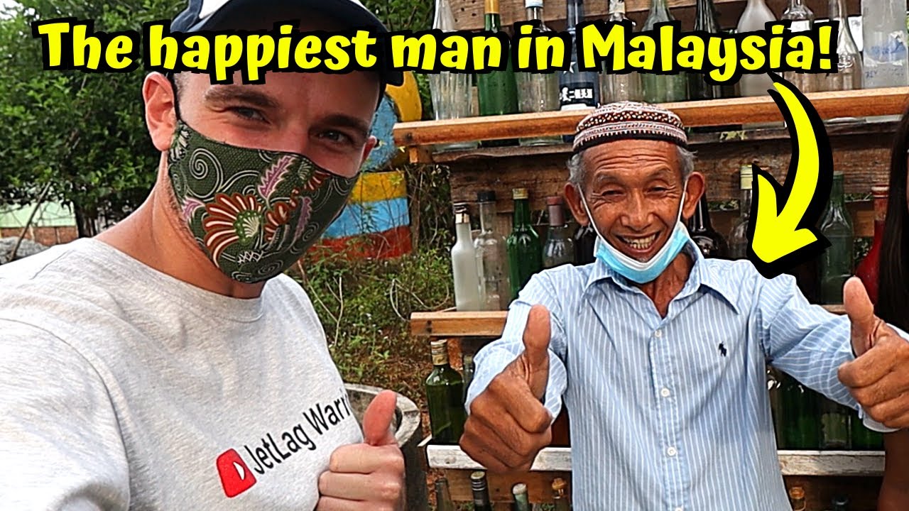 Back in Terengganu! Rumah Botol (Bottle House) & Traditional Wooden Boats - MALAYSIA TRAVEL VLOG