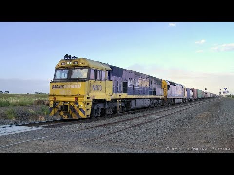 3AM5 Pacific National Intermodal Containers - PoathTV Australian Trains & Railways