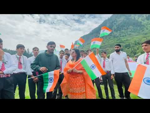 Students of AGPS Pahalgam celebrating Har Ghar Tiranga event at Betab Valley