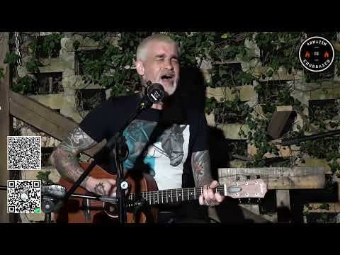 Rima Rica Frase Feita - Esteban Tavares