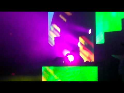 Axwell - Roseland Ballroom - 4/23 - One Look with Phazing Vocals