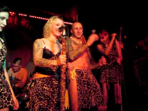 The Giraffe Men " Halbstark"